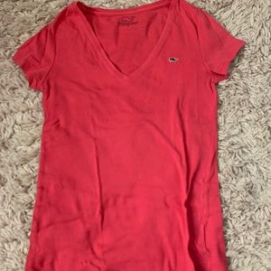 Short sleeved v-neck Vineyard Vines shirt